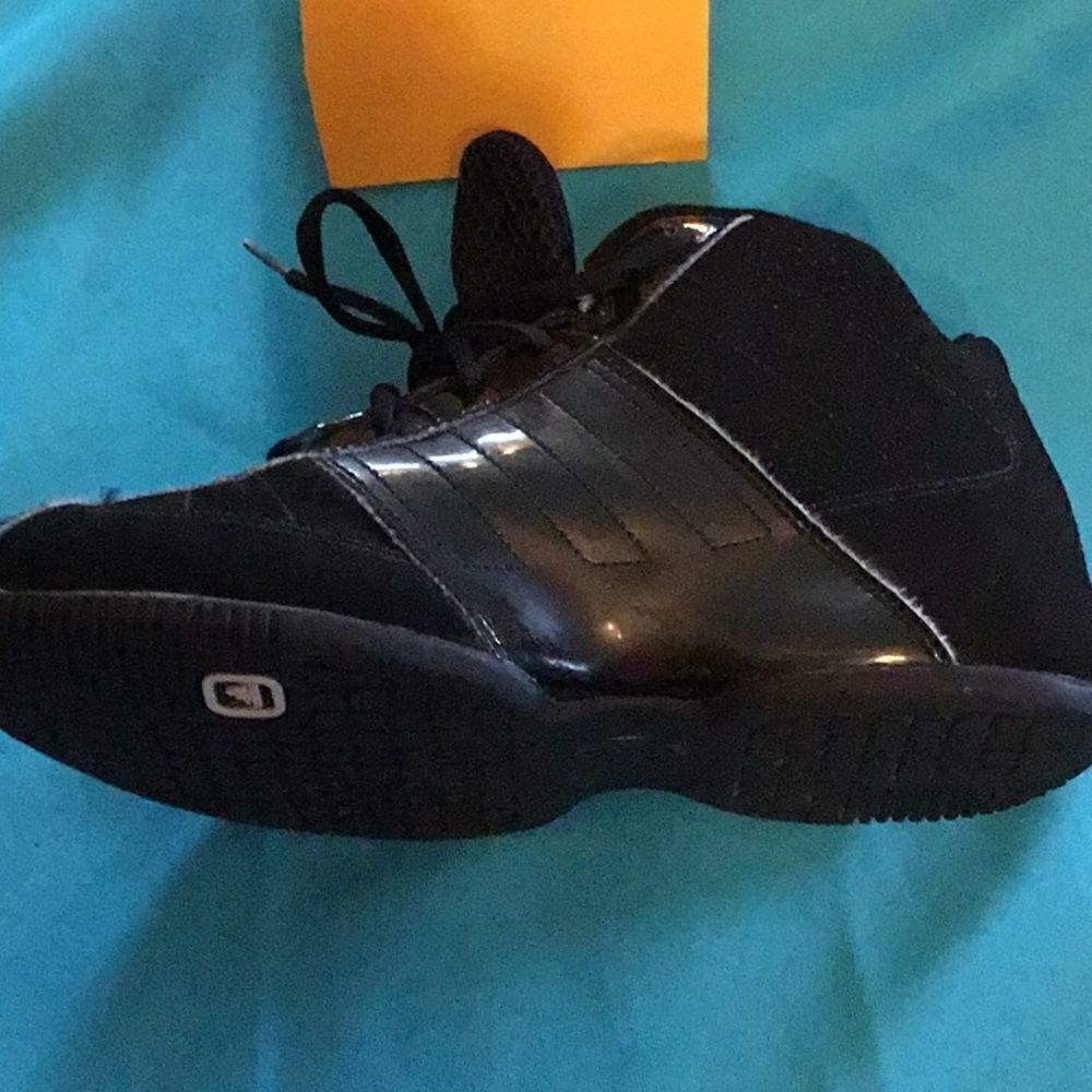 Unisex ADIDAS lightweight sneakers in size 4 1/2 - Picture 7 of 8
